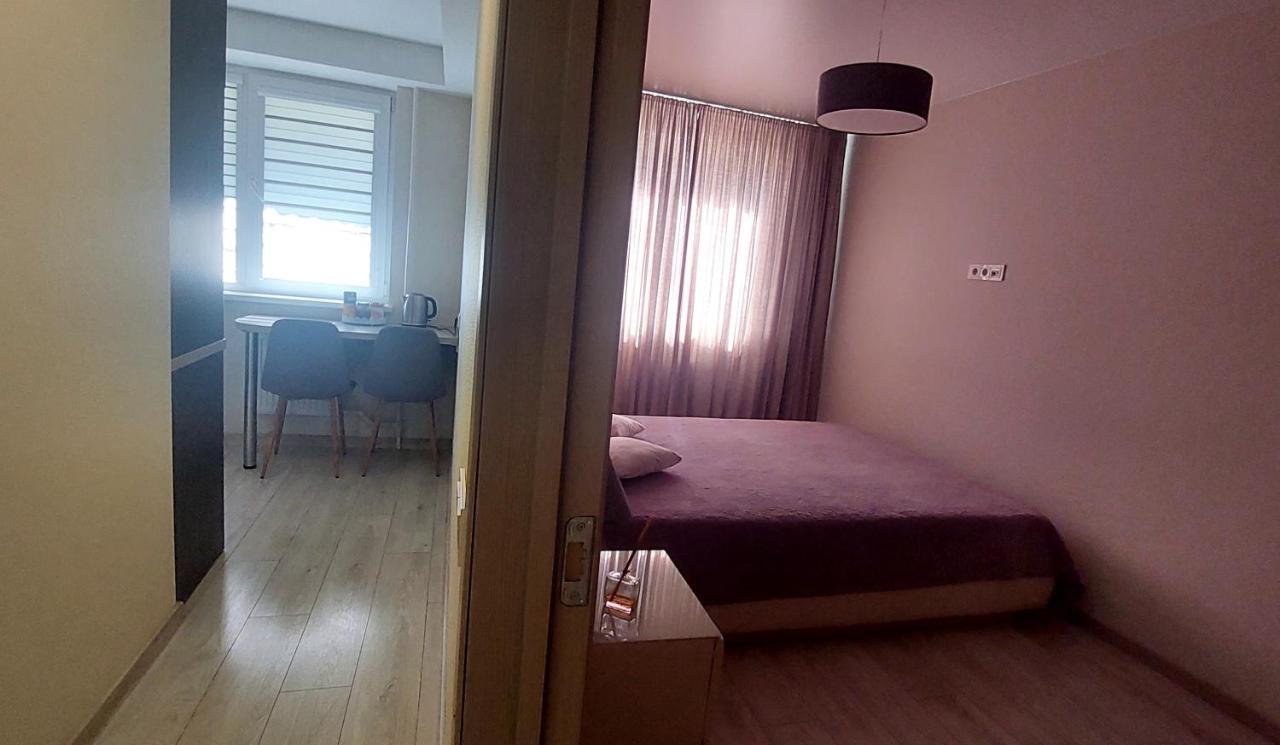 Apartment Next To Cathedral Of Saints Peter & Paul Szawle Zewnętrze zdjęcie